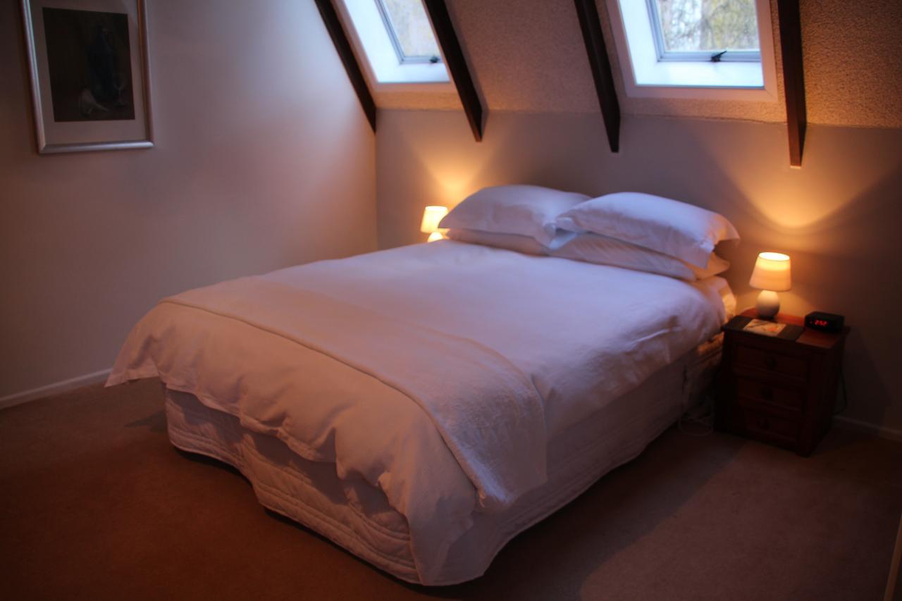 Punehu Stream Cottage Opunake Ngoại thất bức ảnh